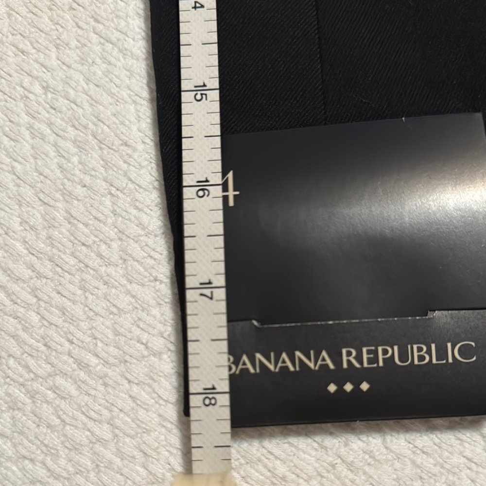 Banana Republic- CLASSIC SUIT BLAZER/Wms size: 4/ Black/ Semi-fitted/ NEW w/ tag - Picture 13 of 15